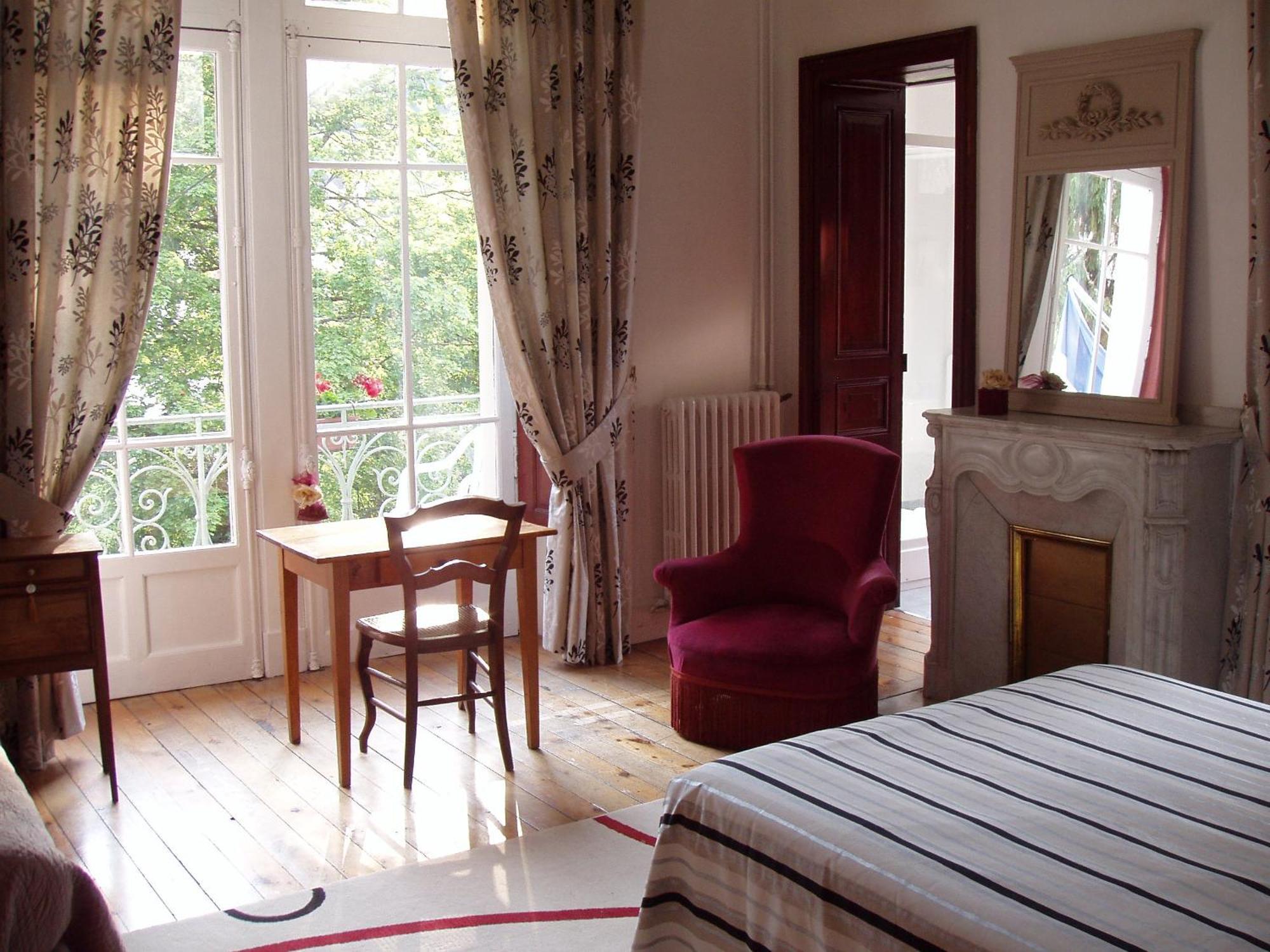 Bed and Breakfast Castel De La Pique Bagneres-de-Luchon Номер фото